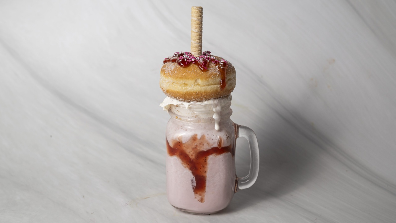 Very Berry freakshake milkshake med donut
